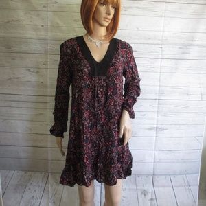 NWT - BCBGeneration V-neck dress - sz M - $88.00